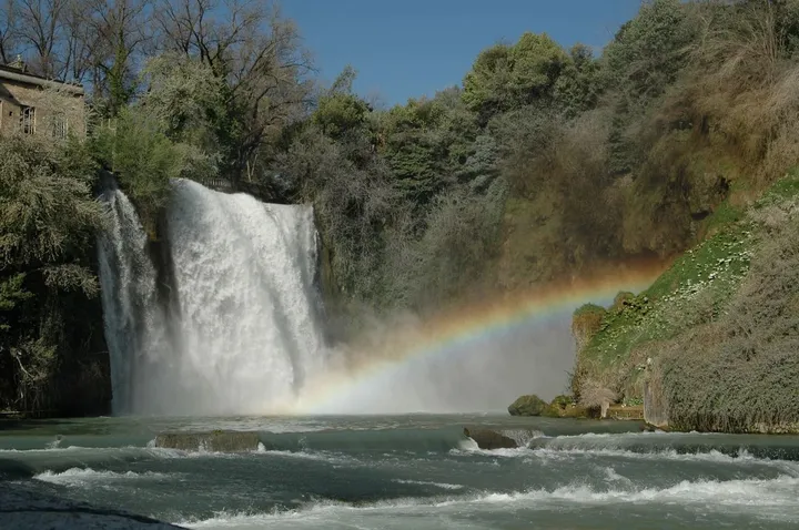 La Cascata Grande di Isola del Liri che precipita nel centro storico